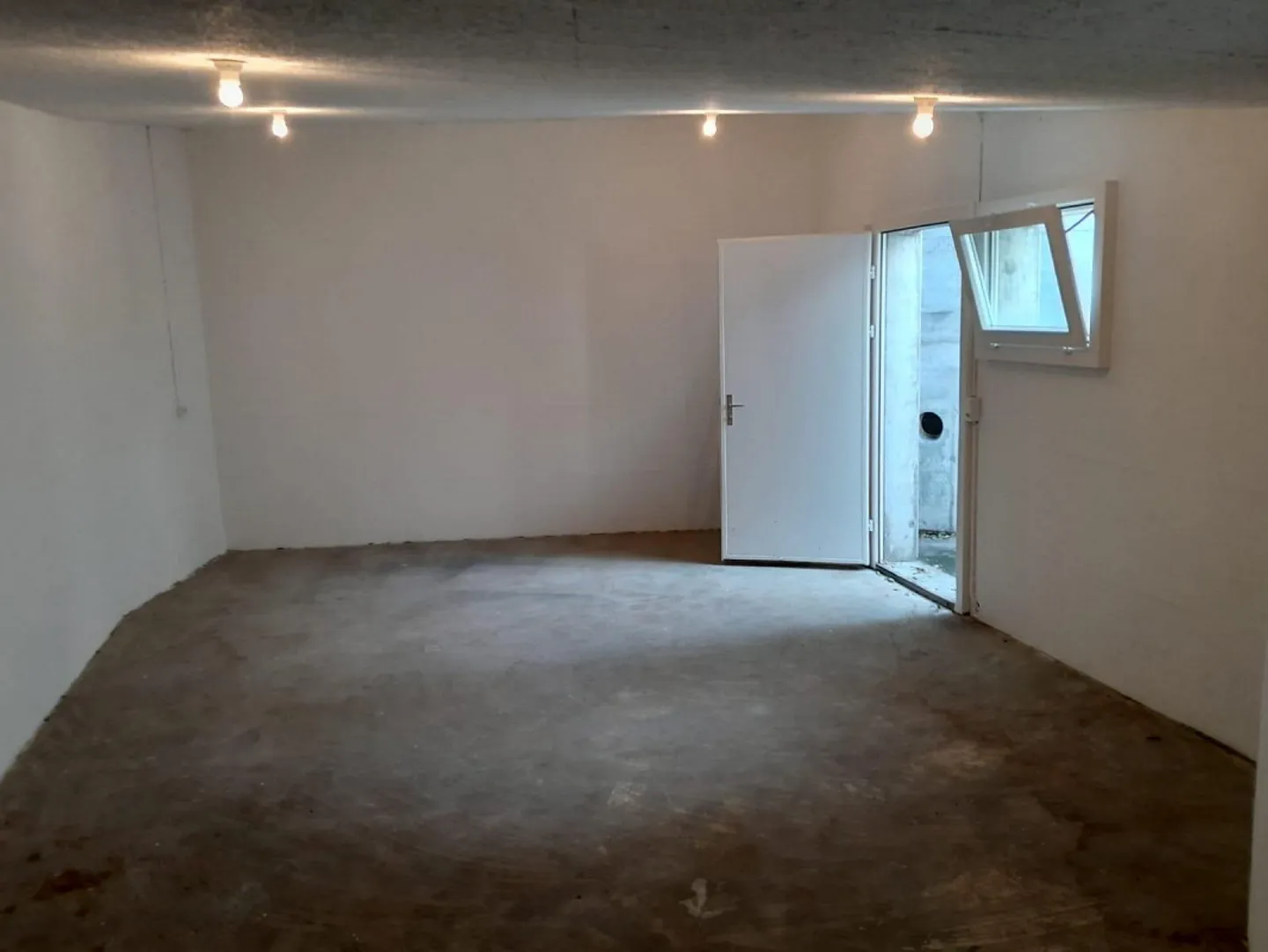 Sala multifunzionale al 1° piano interrato, in affitto a 8912 Obfelden - Foto 2 di 7