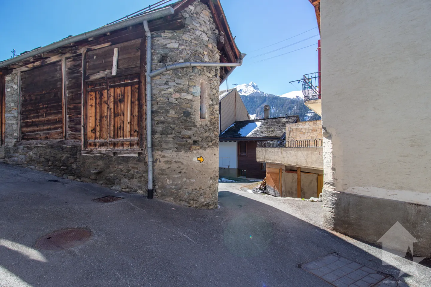 Autentica casa di villaggio del 18° secolo con spazi esterni - Foto 3 di 31