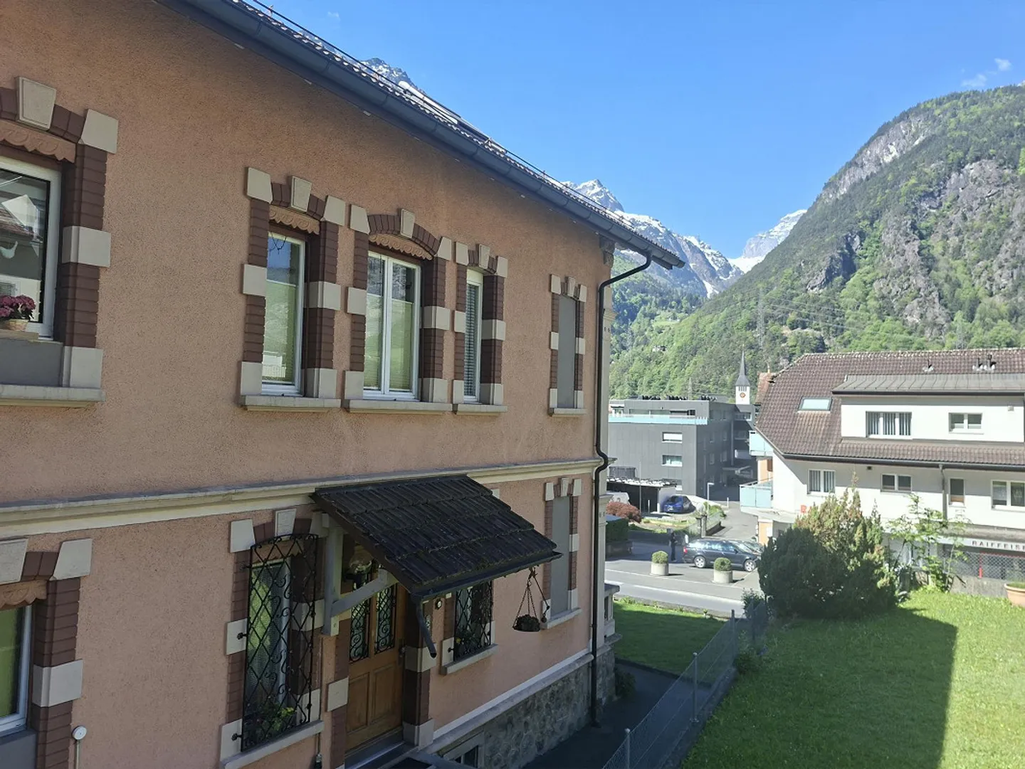 Two-family house in the center of Erstfeld - Photo 2 of 13