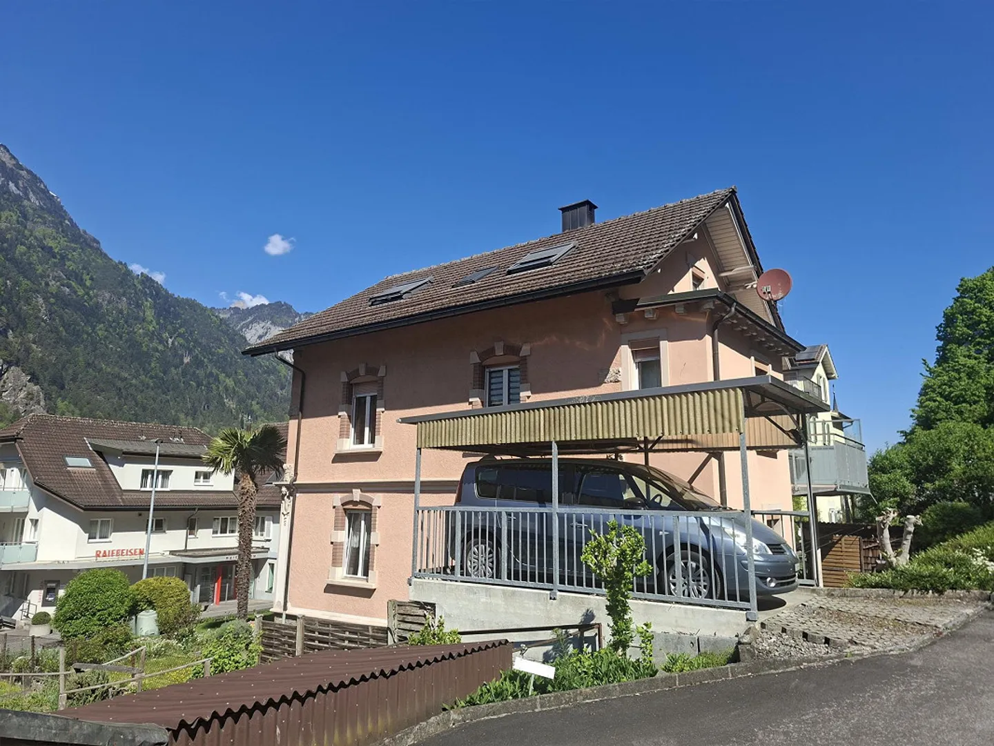 Two-family house in the center of Erstfeld - Photo 3 of 13
