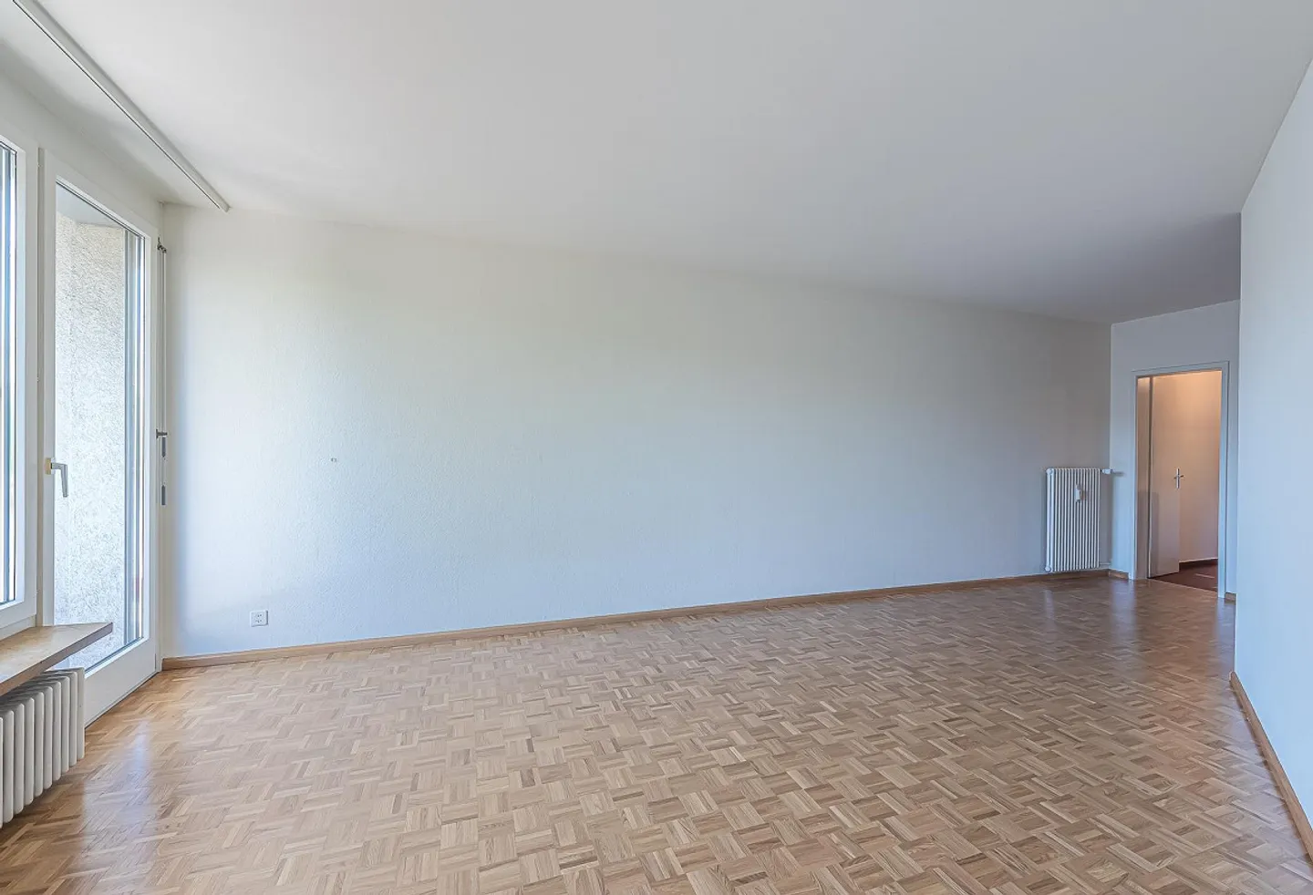 Bright 1-Room Apartment - Photo 4 of 4
