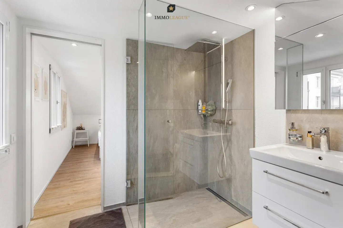 Charming, rare townhouse near the center of St. Gallen. - Photo 7 of 9
