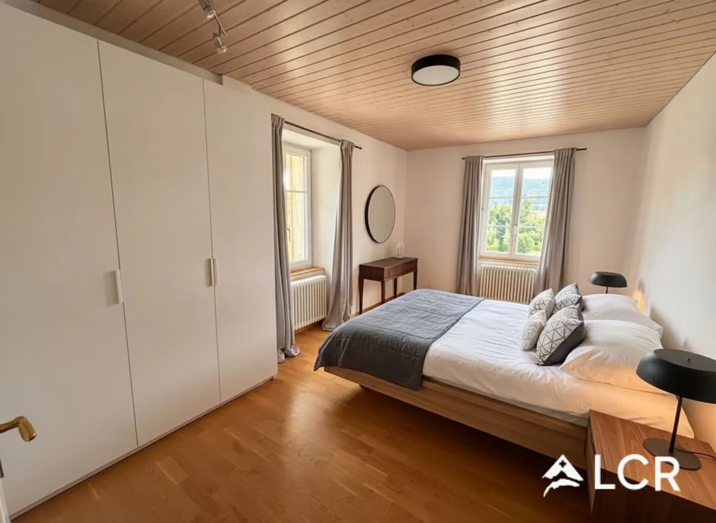 Beautiful 4.5-room apartment in Bioux - Photo 2 of 9
