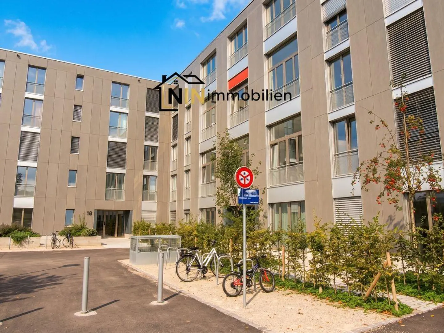 Modernes Apartment mit Aussicht - Foto 1 von 8