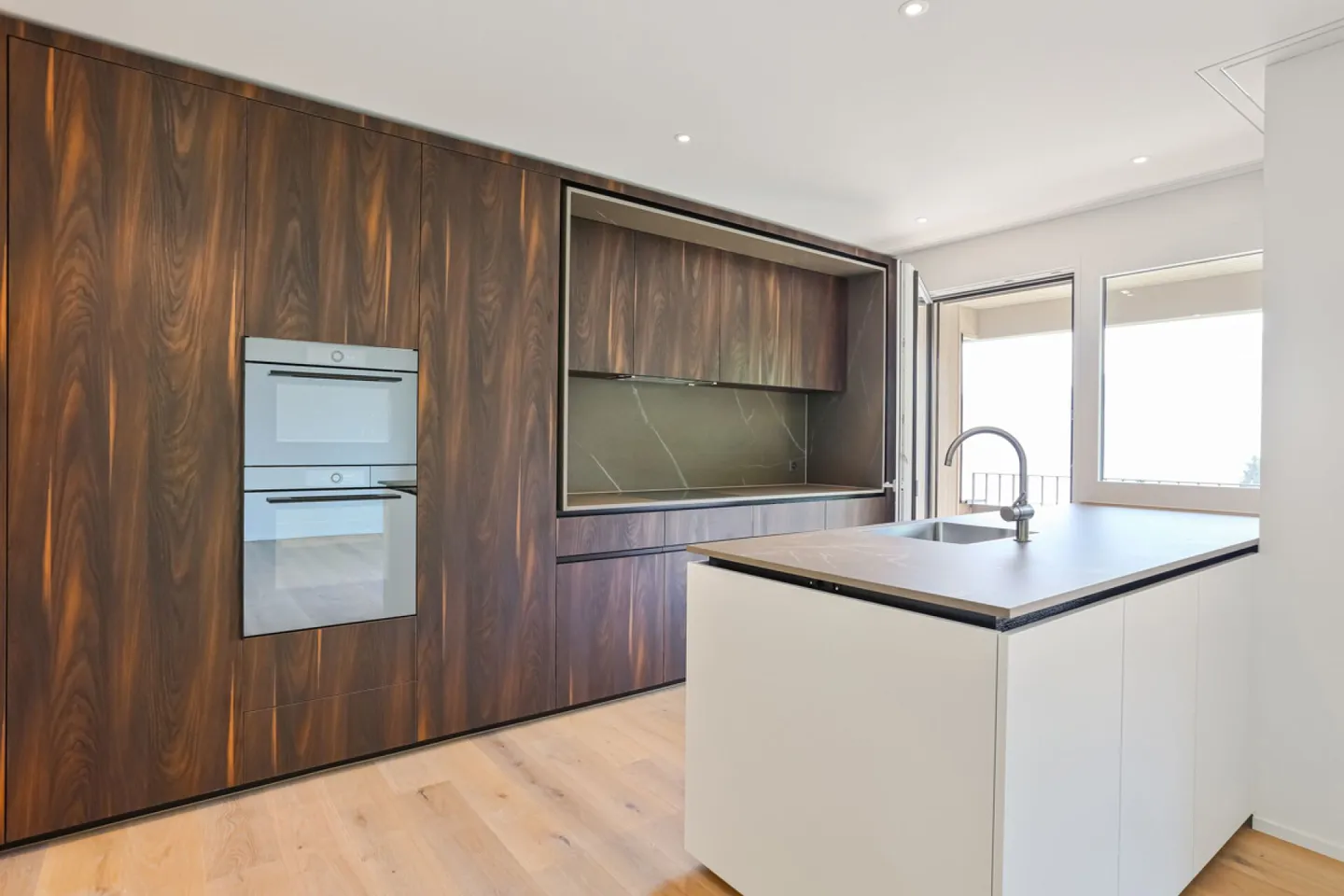 Appartamento nuovo luminoso 3.5 locali - Prima occupazione elegante con vista lago - Foto 1 di 12