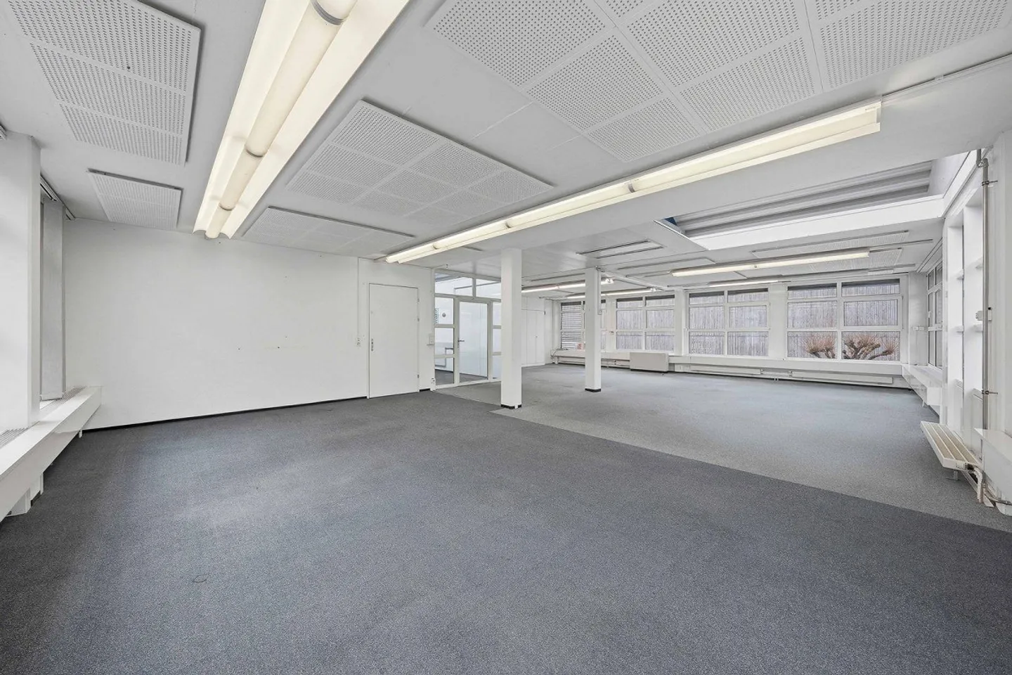 offices - Photo 8 of 9