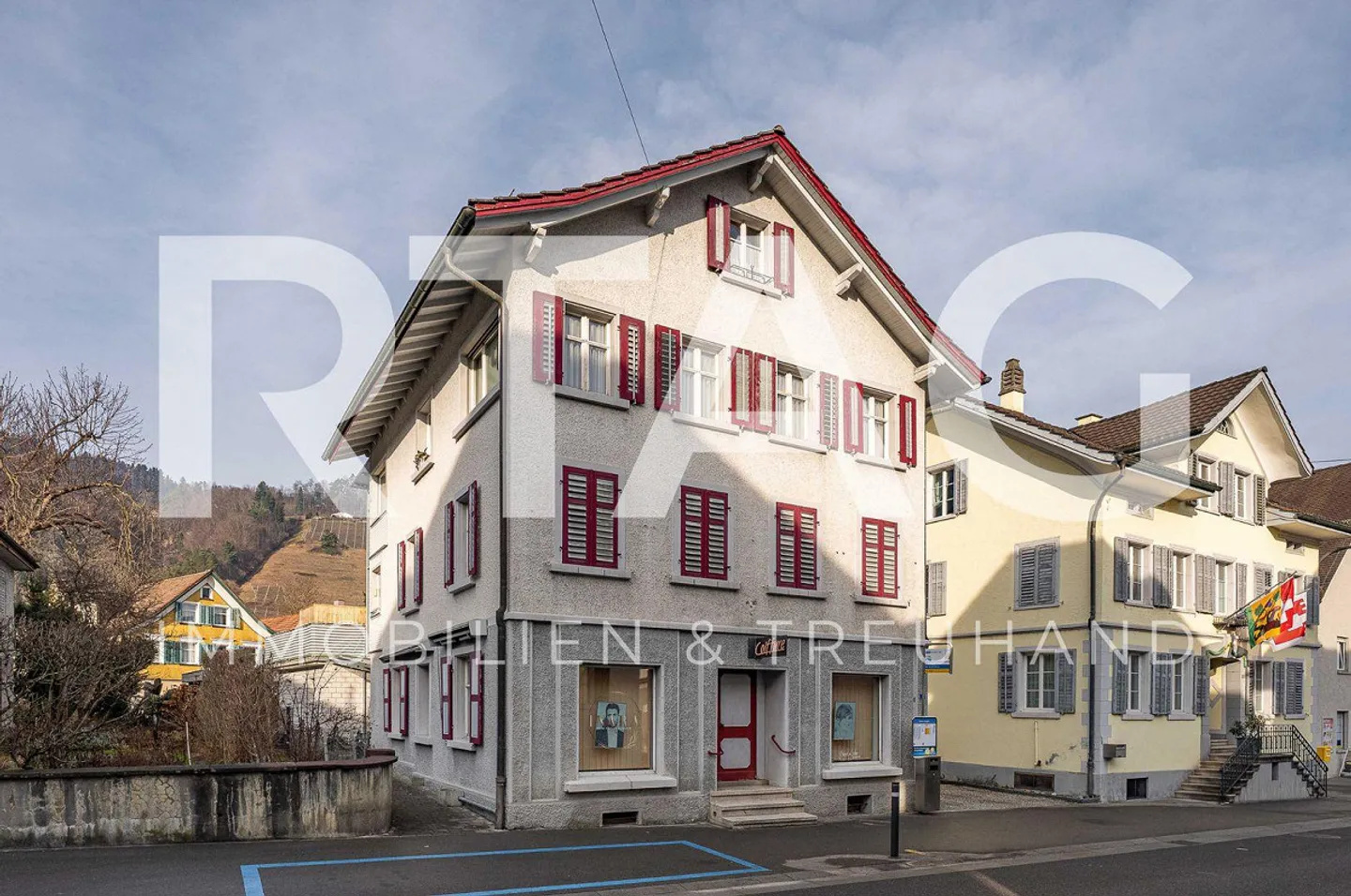 Wohn- und Geschäftshaus - Foto 1 von 13