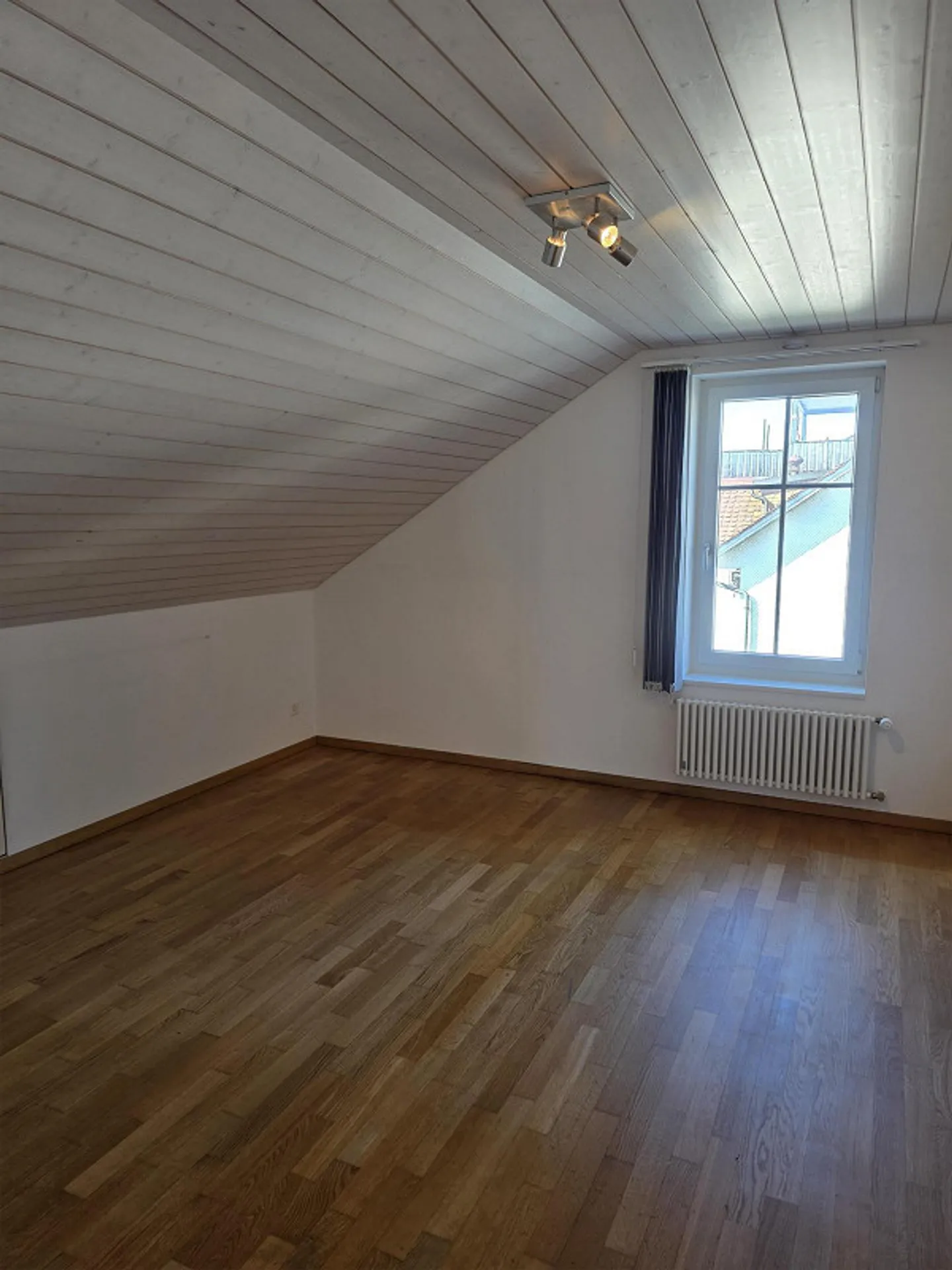 2.5 Room Loft Apartment in the Center of Amriswil - Photo 6 of 12