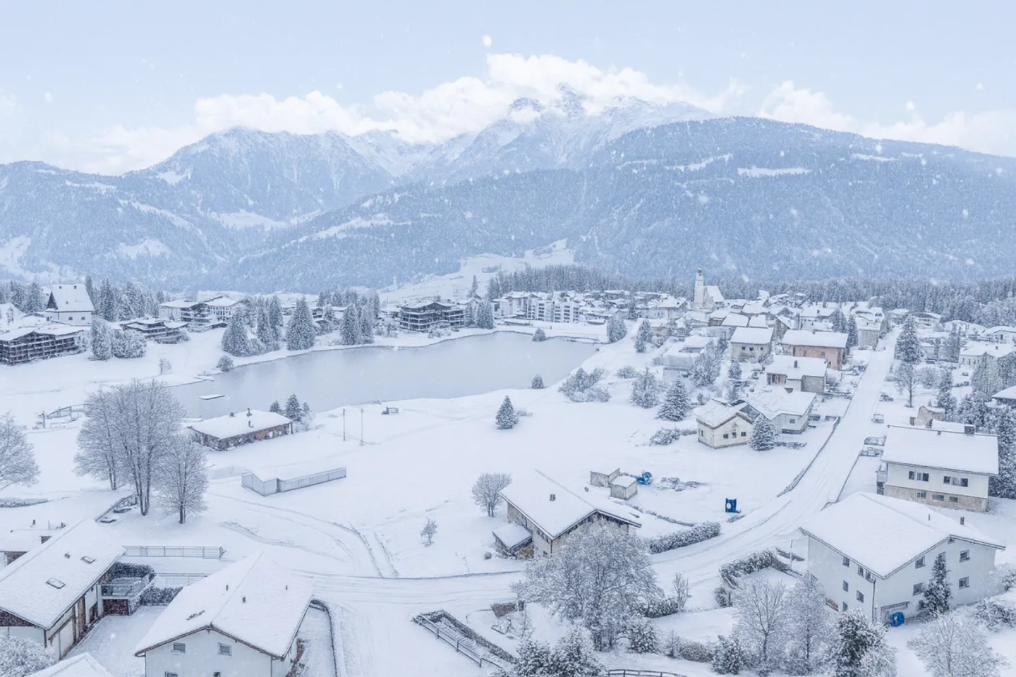 Einzigartige 3.5-Zimmer-Wohnung mit Sitzplatz und Seesicht in Laax - Foto 4 von 15