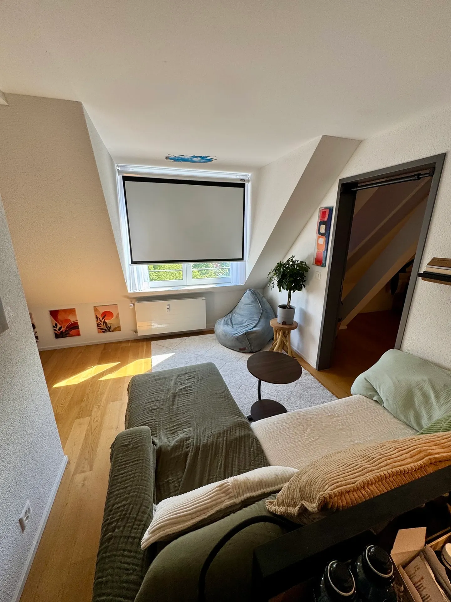 APPARTEMENT SOUS LES TOITS 2½ PIÈCES À ZURICH - DISTRICT 10, MEUBLÉ, TEMPORAIRE - Photo 2 sur 10