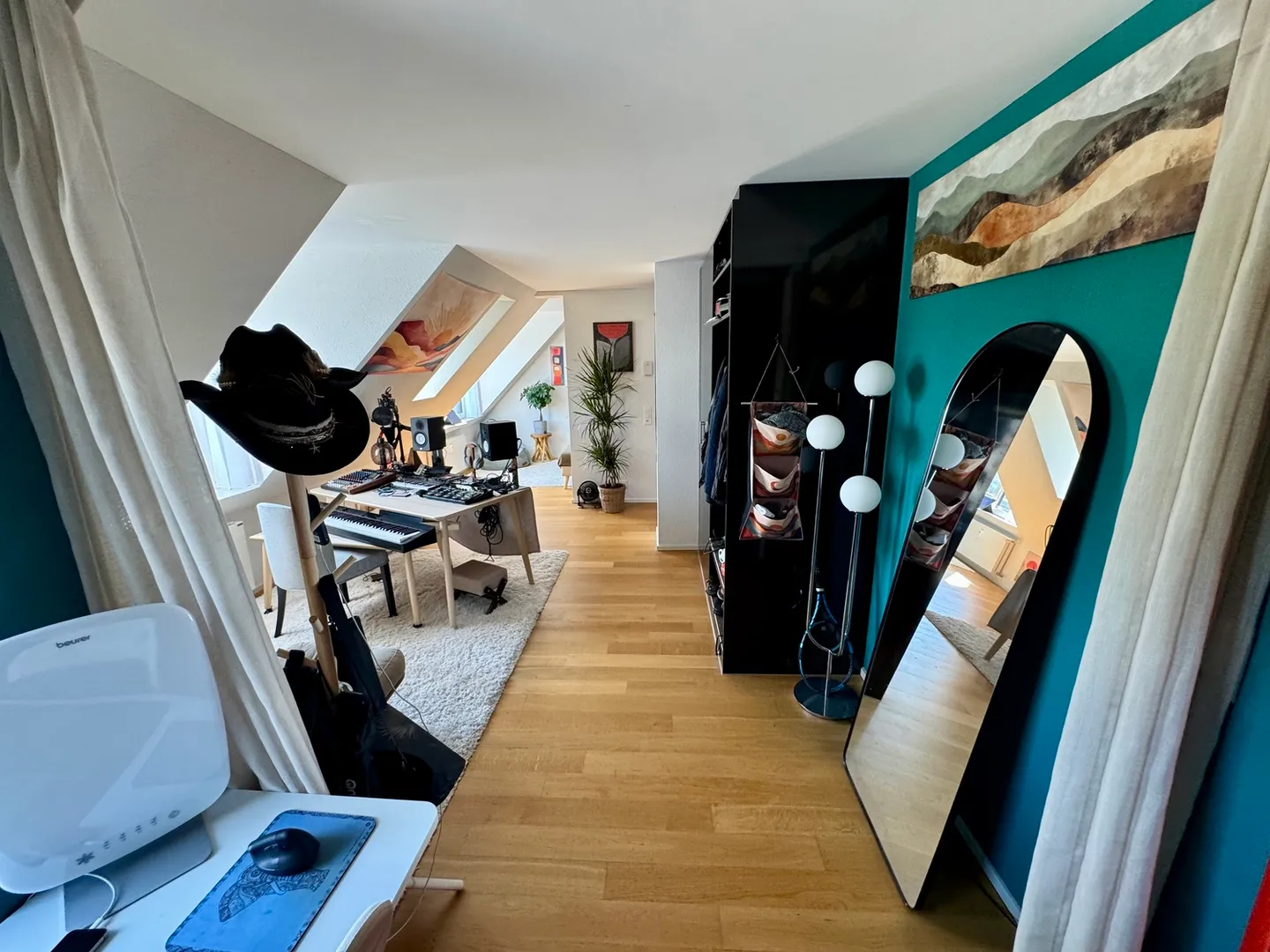 APPARTEMENT SOUS LES TOITS 2½ PIÈCES À ZURICH - DISTRICT 10, MEUBLÉ, TEMPORAIRE - Photo 3 sur 10