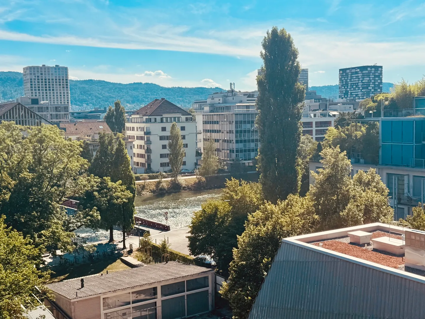 APPARTEMENT SOUS LES TOITS 2½ PIÈCES À ZURICH - DISTRICT 10, MEUBLÉ, TEMPORAIRE - Photo 9 sur 10