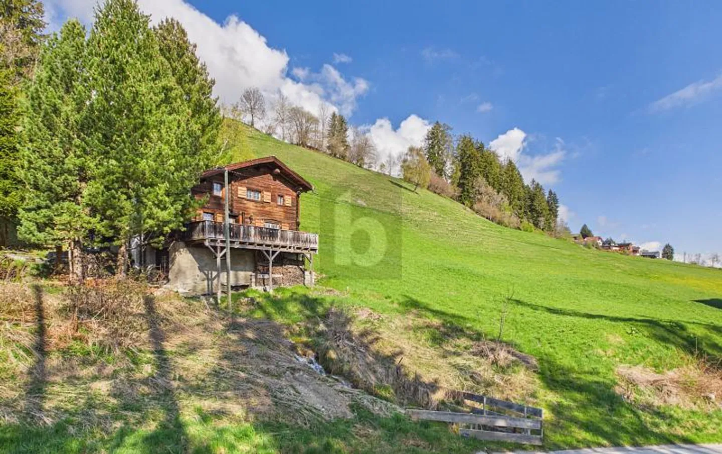 IDILLIO MONTANO CON PROGETTO DI RISTRUTTURAZIONE - Foto 1 di 6