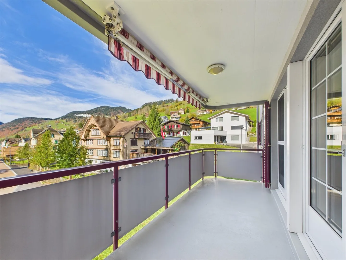 Bright & Charming 3.5-Room Apartment in the Heart of Unterwasser - Photo 9 of 10