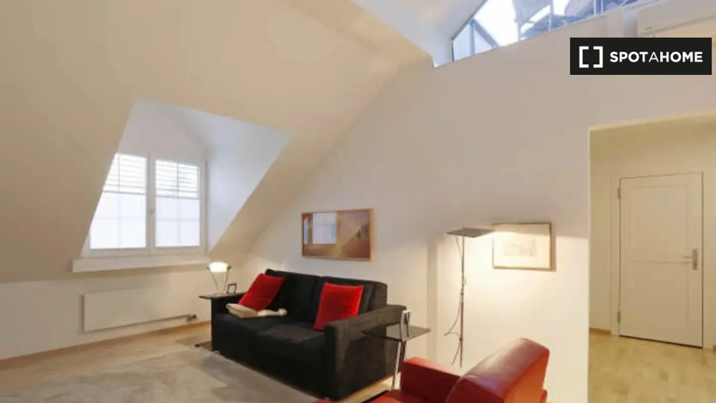 Découvrez, visitez et louez votre nouveau chez-vous en ligne en toute confiance. - Photo 2 sur 6