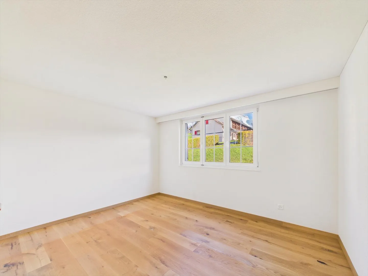 Bright & Charming 3.5-Room Apartment in the Heart of Unterwasser - Photo 6 of 10