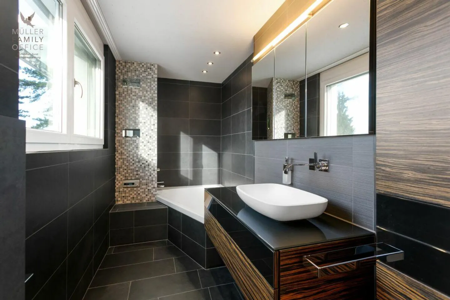 Elegante Attika-Wohnung mit Seeblick - Foto 10 von 13