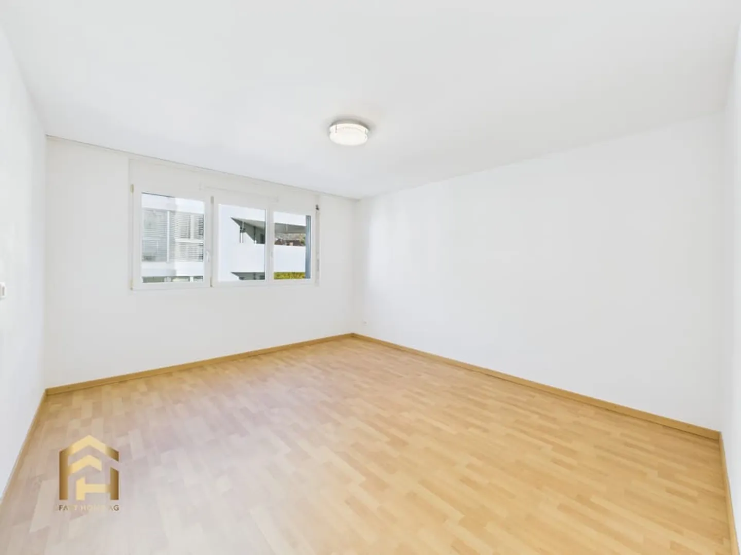 Appartement élégant et lumineux de 5,5 pièces au centre de Brig - Photo 4 sur 13