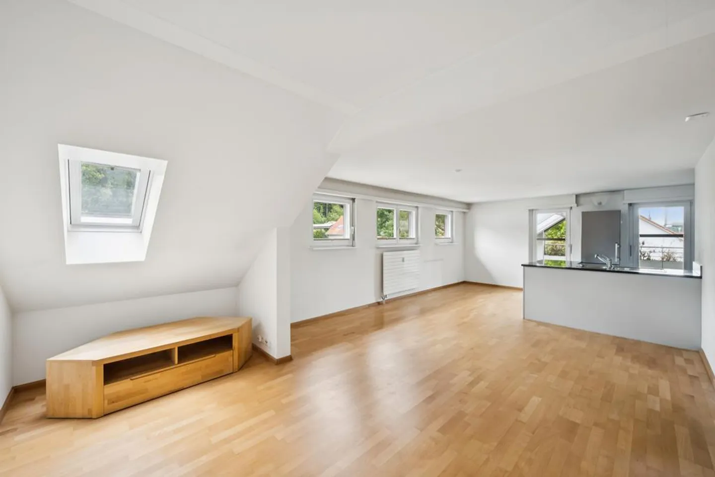 Magnifique penthouse de 4,5 pièces - près de l'ISB - Photo 2 sur 11