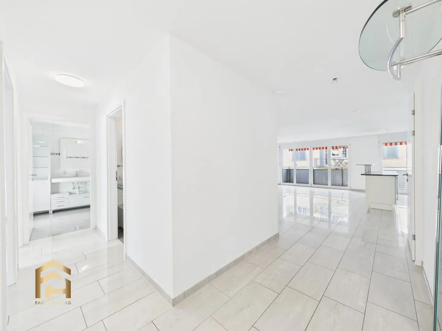 Appartement élégant et lumineux de 5,5 pièces au centre de Brig - Photo 11 sur 13