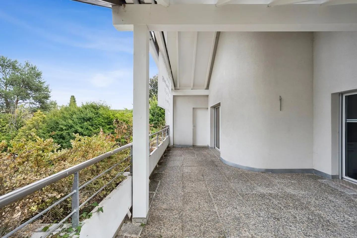 Magnifique penthouse de 4,5 pièces - près de l'ISB - Photo 9 sur 11