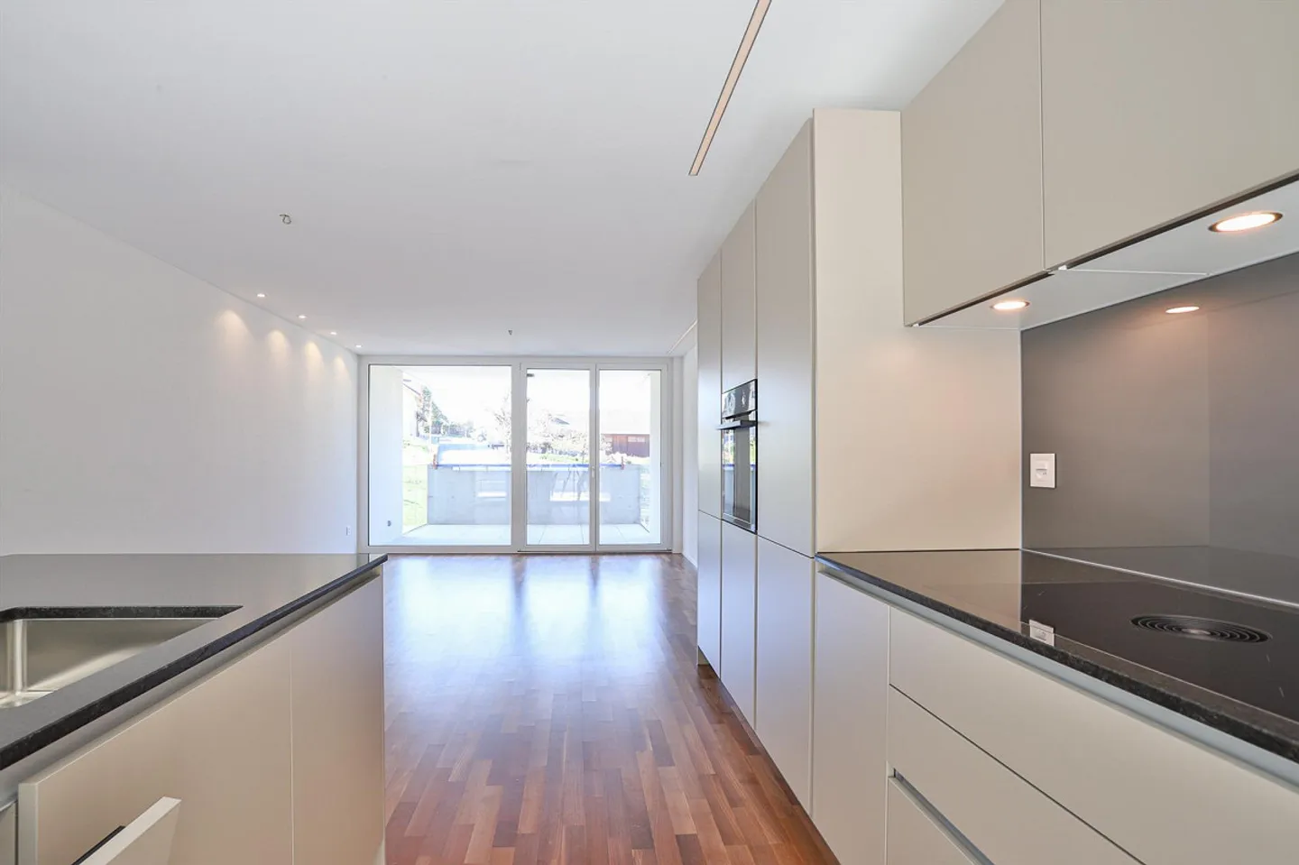 Modern Living with Plenty of Light and Comfort - Photo 3 of 7