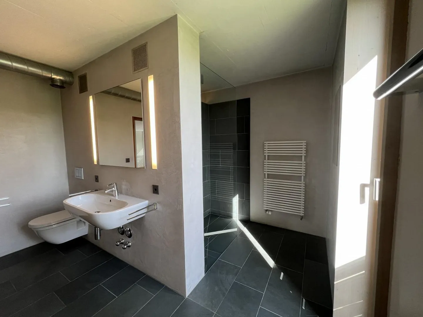 Appartement spacieux de 5,5 pièces à Bennau SZ - Photo 8 sur 10
