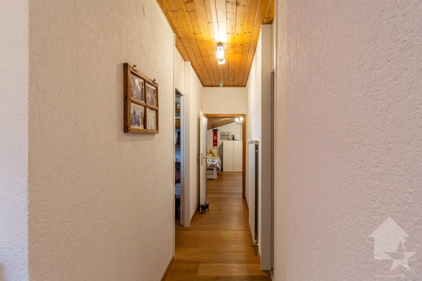 Charming 5.5-room duplex penthouse fully renovated with taste - Photo 15 of 21