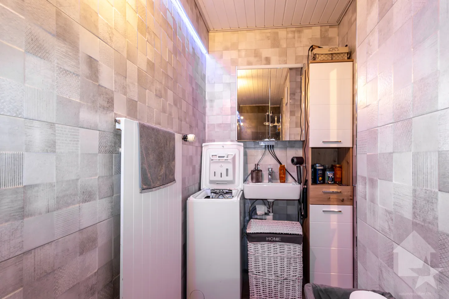 Charming 5.5-room duplex penthouse fully renovated with taste - Photo 19 of 21