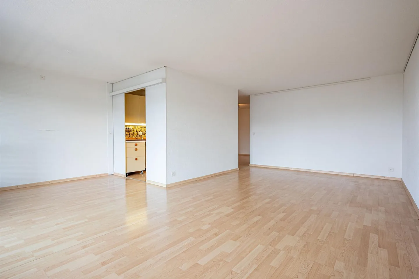 Bright Apartment with Scenic Views - Photo 6 of 13