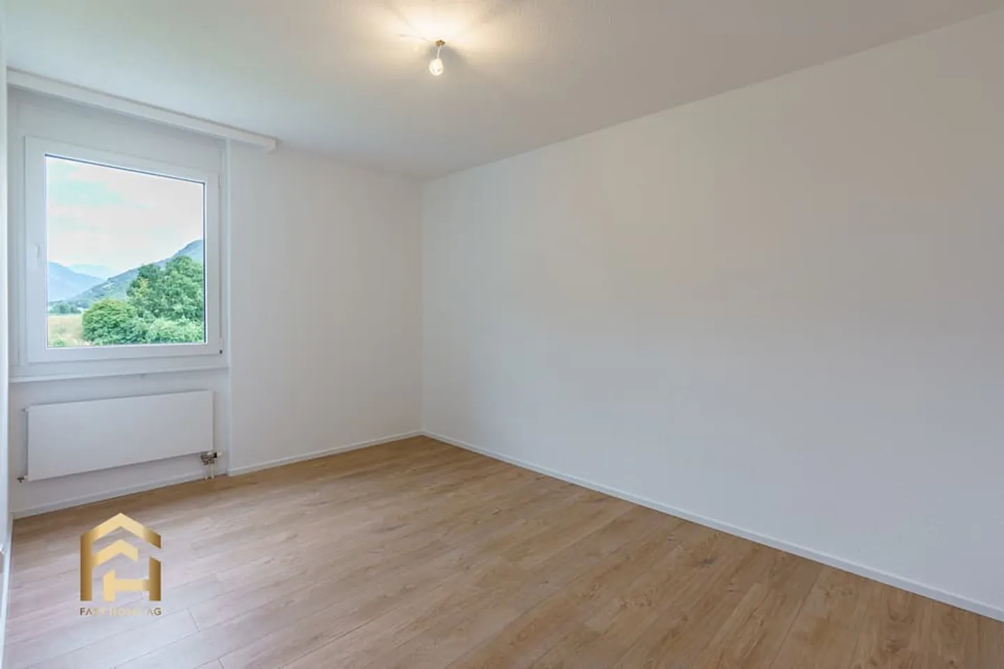 Idilliaco appartamento di 4.5 locali con giardino ad Agarn - Foto 8 di 13