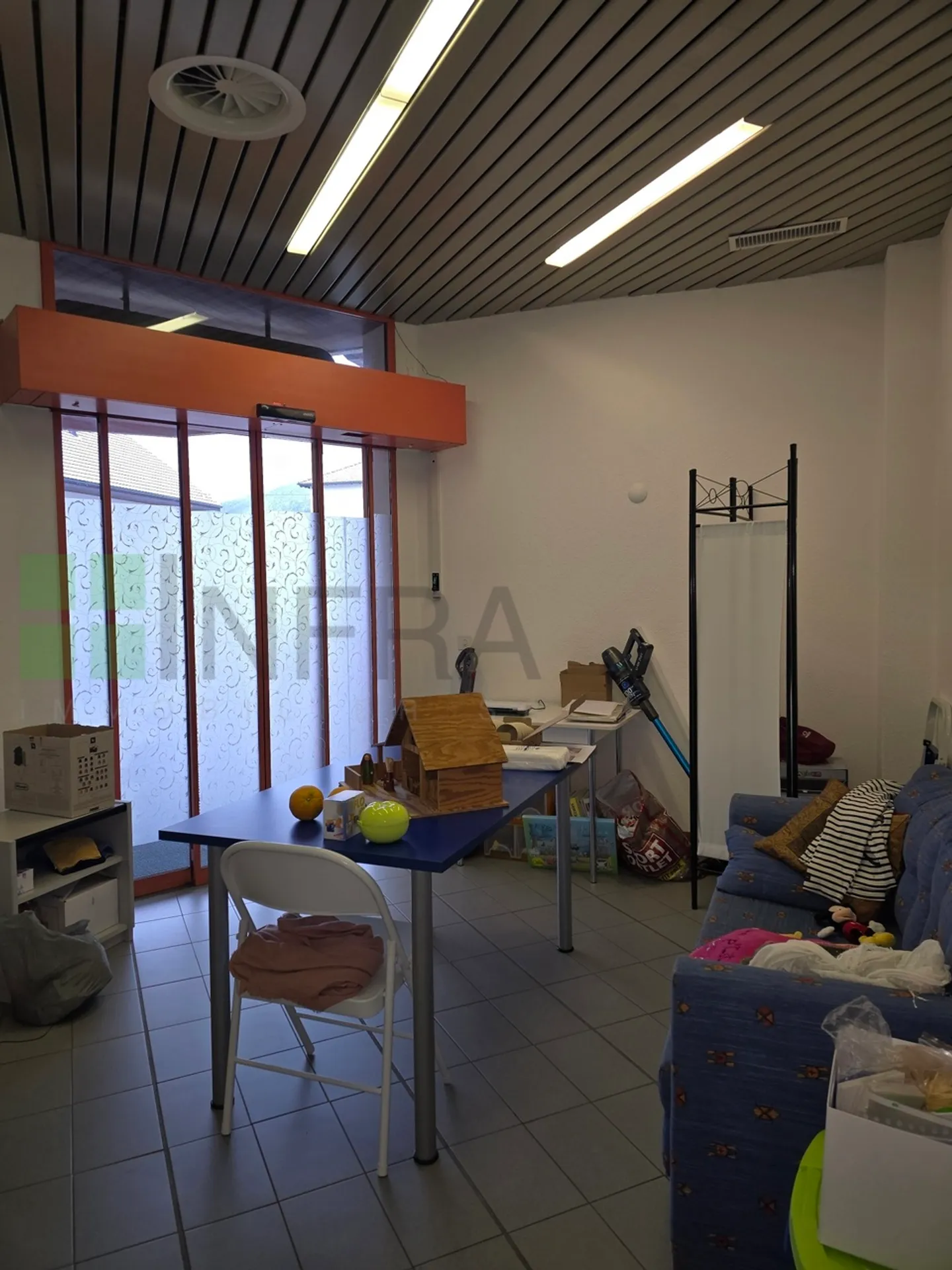 Spazio commerciale di 60 m2 - Foto 4 di 7