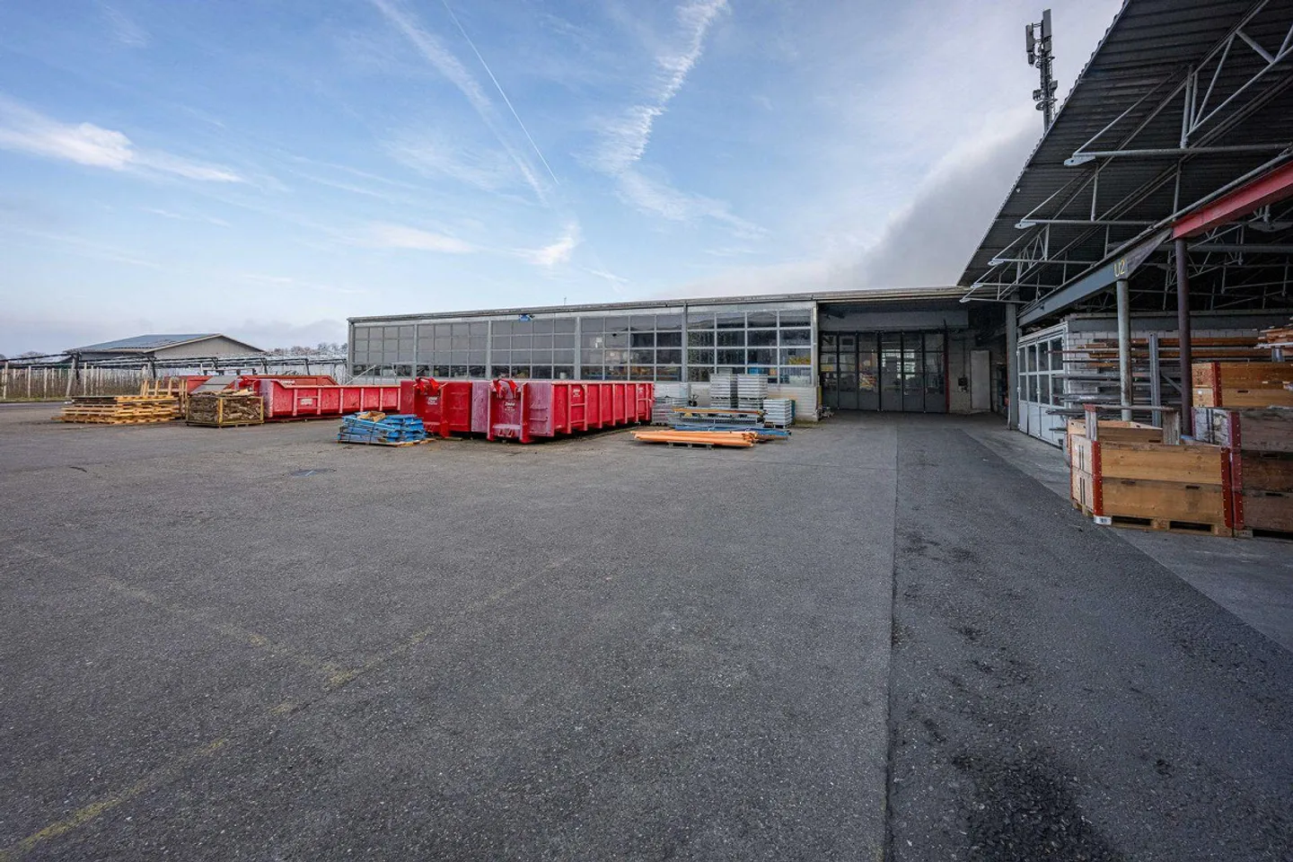 Proprietà commerciale e di produzione con sezione uffici - Foto 3 di 13