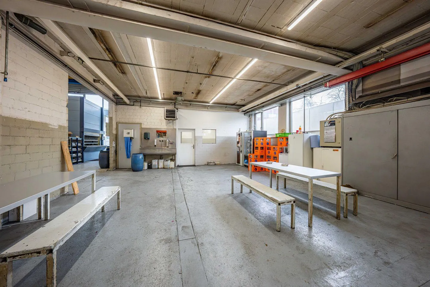 Proprietà commerciale e di produzione con sezione uffici - Foto 9 di 13