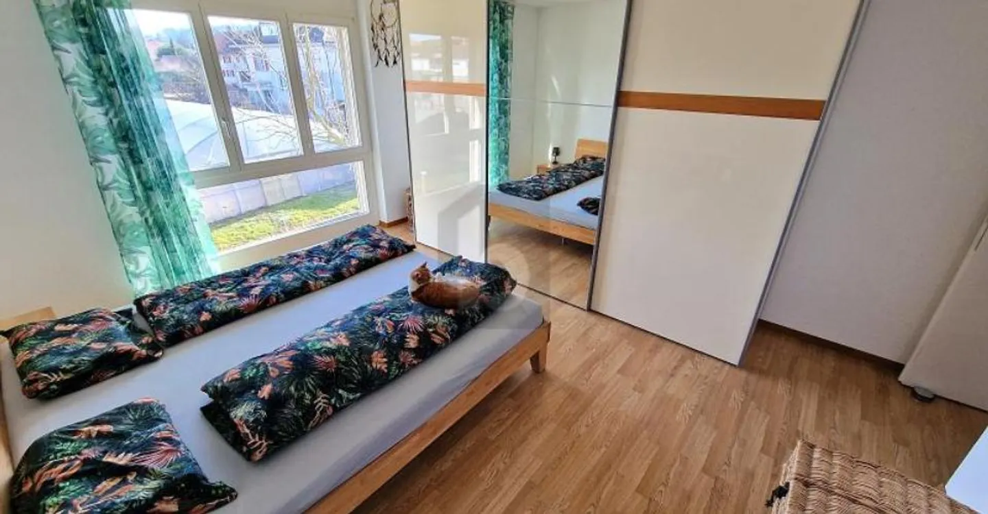 Spacious Family Apartment - Photo 3 of 6