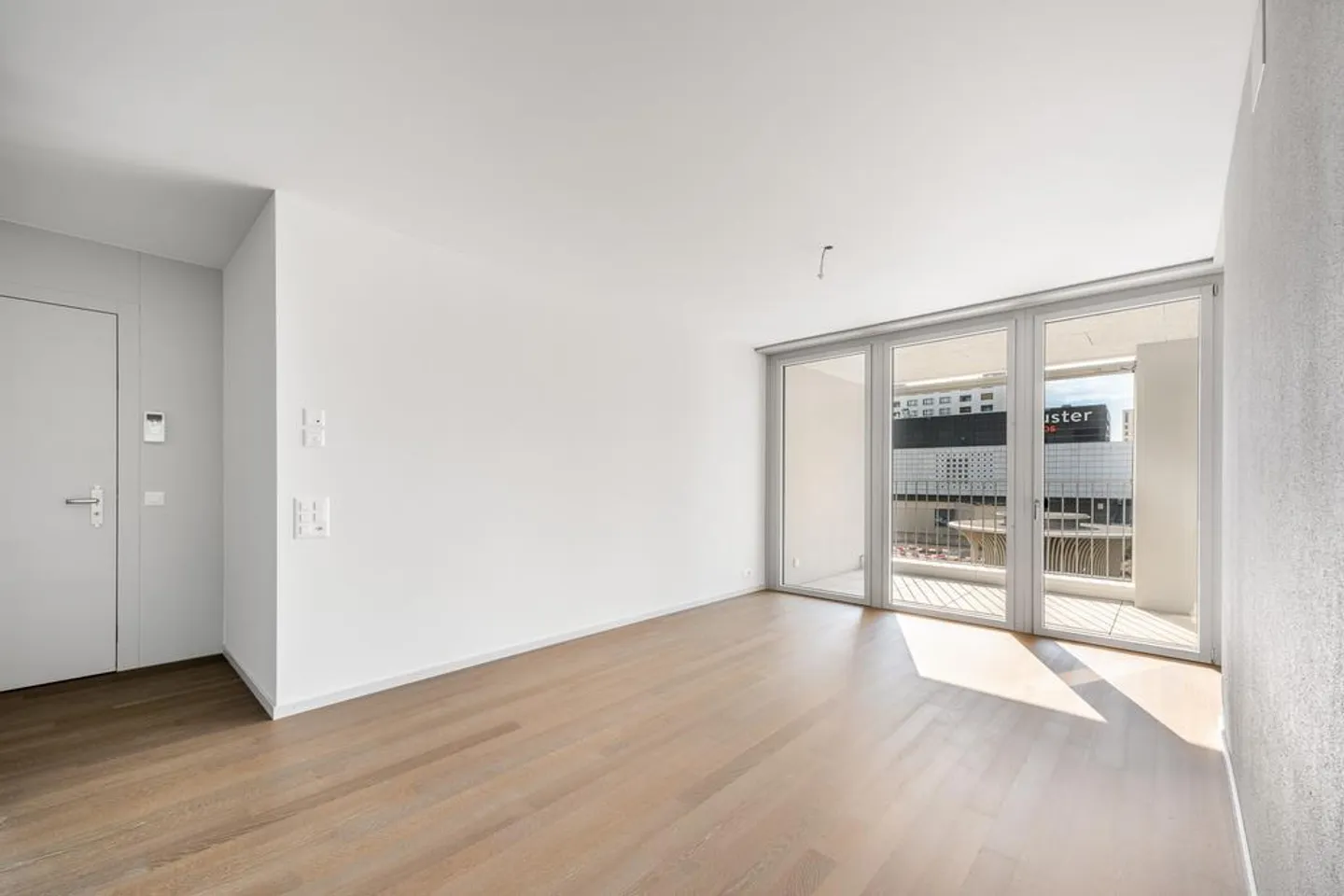 Modern Apartment in Uster - Photo 3 of 9