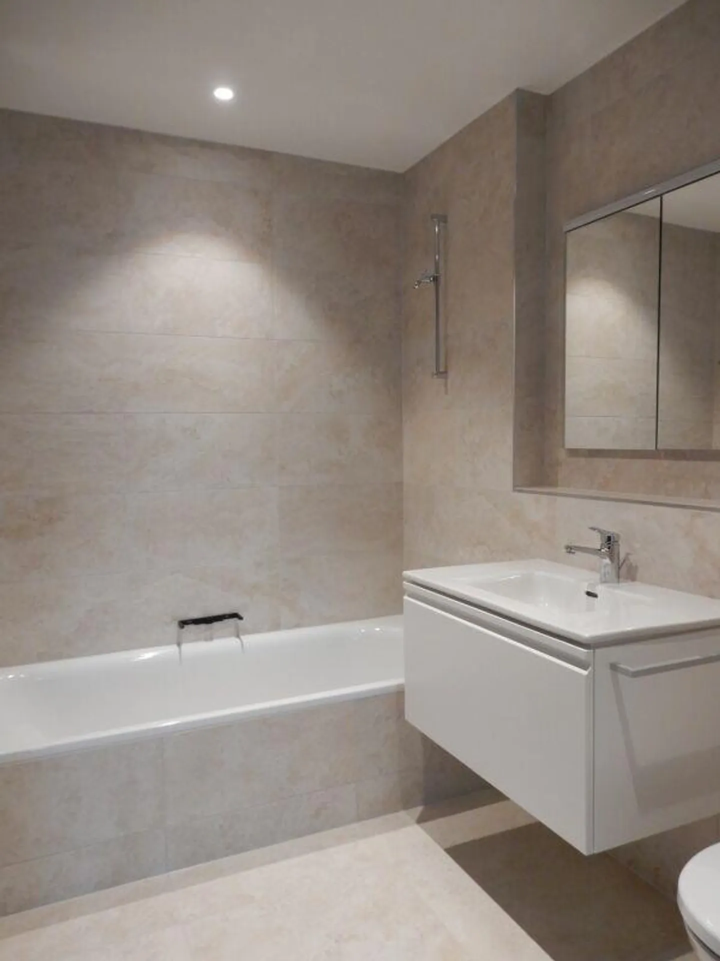 Appartement de location attrayant et neuf dans un emplacement privilégié - Photo 7 sur 9