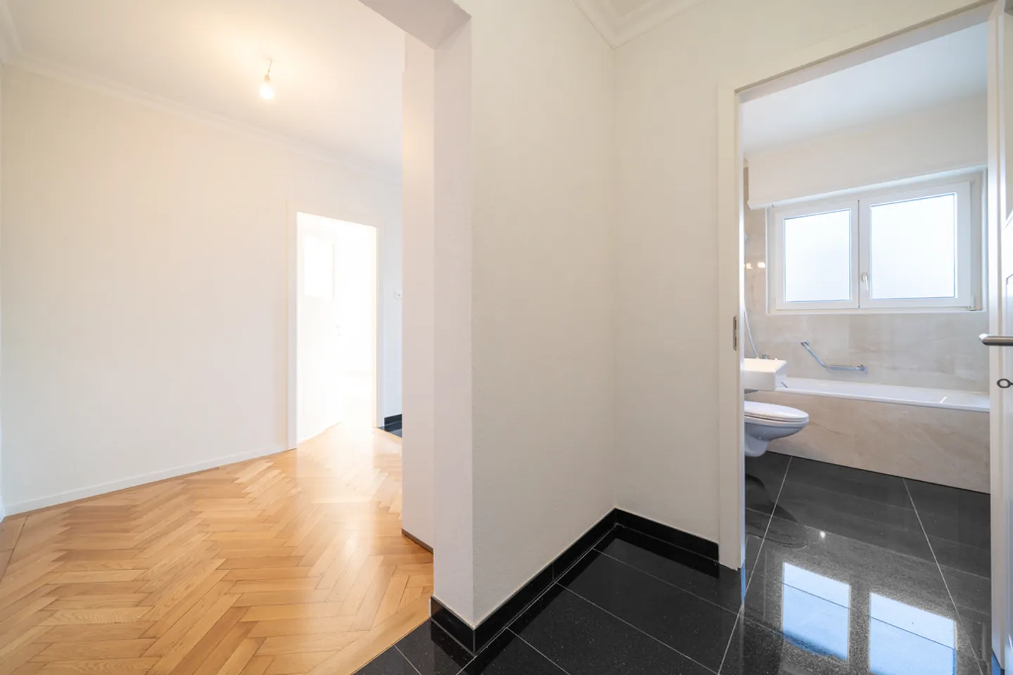 Beautiful 1.5-room apartment with lake view - Photo 3 of 7