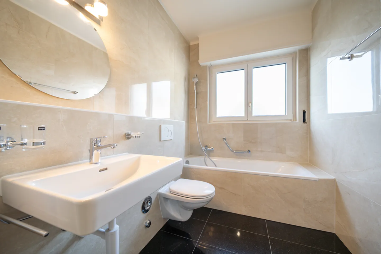 Beautiful 1.5-room apartment with lake view - Photo 5 of 7