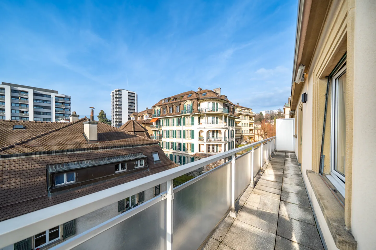 Beautiful 1.5-room apartment with lake view - Photo 6 of 7