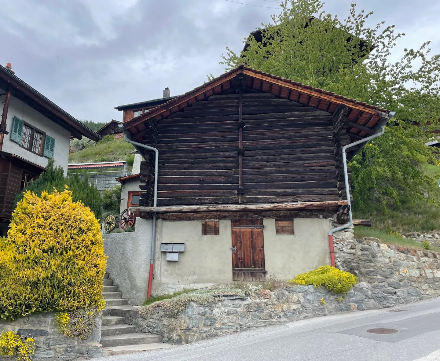 Chalet pronto per ristrutturare a Vernamiège - Foto 2 di 6