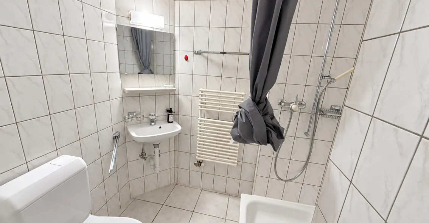 Zu vermieten in Glovelier   Wunderschöne Duplex-Wohnung mit 4,5 Zimmern und Balkon - Foto 7 von 9