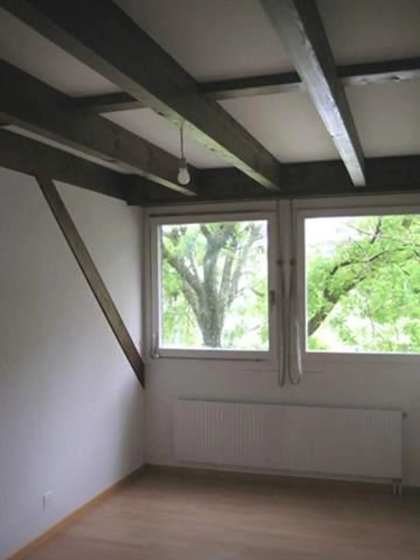 An ruhiger Lage mit grossem Sitzplatz. - Foto 7 di 8
