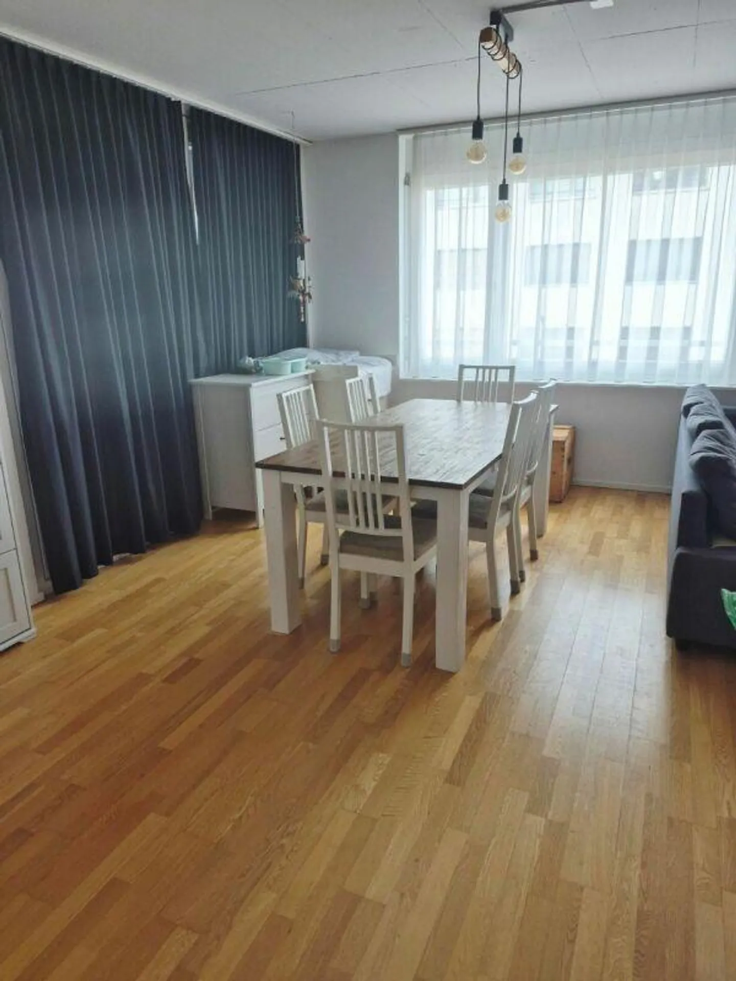 Ampio appartamento loft moderno - Foto 4 di 10