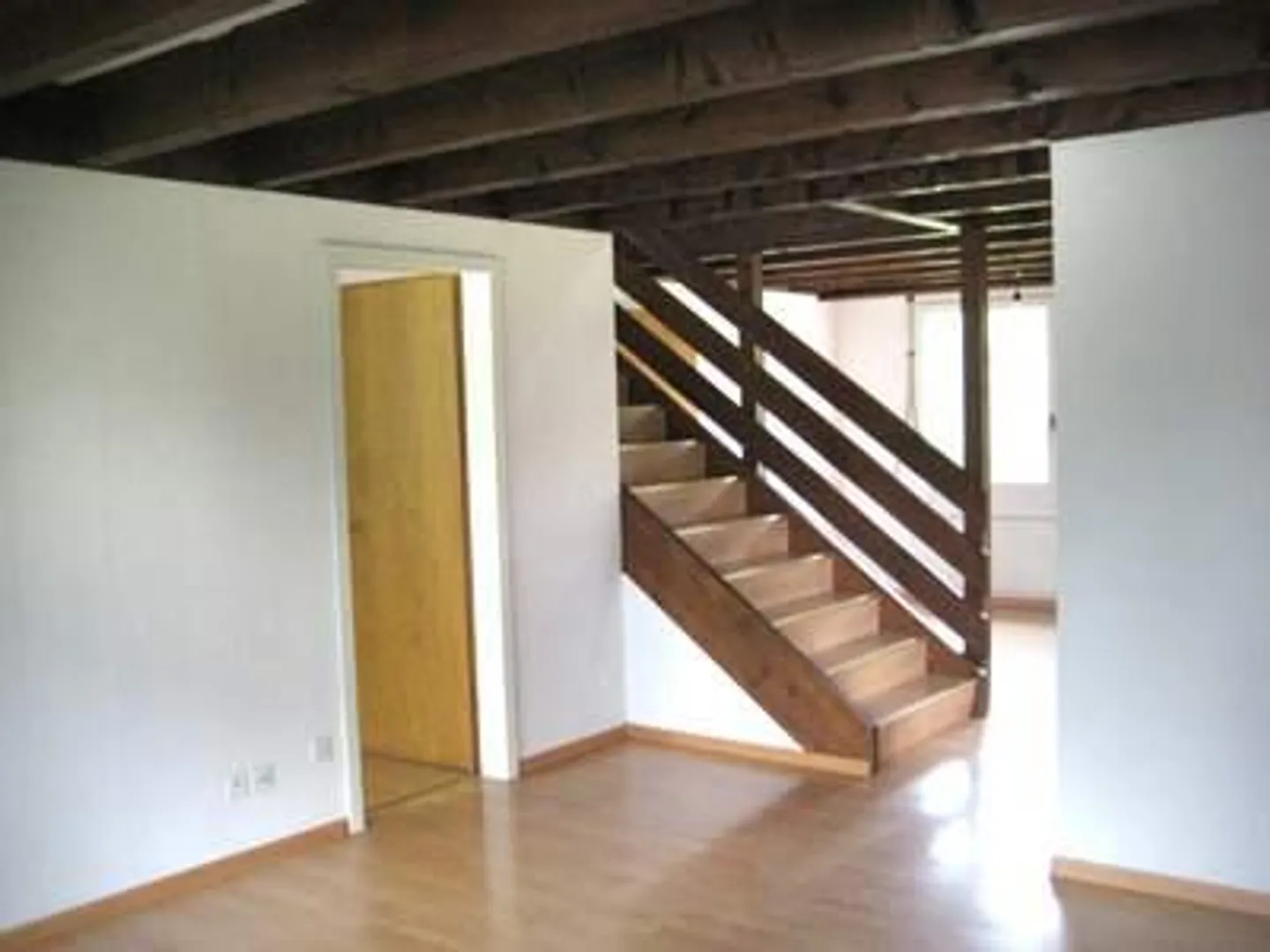 An ruhiger Lage mit grossem Sitzplatz. - Foto 2 di 8