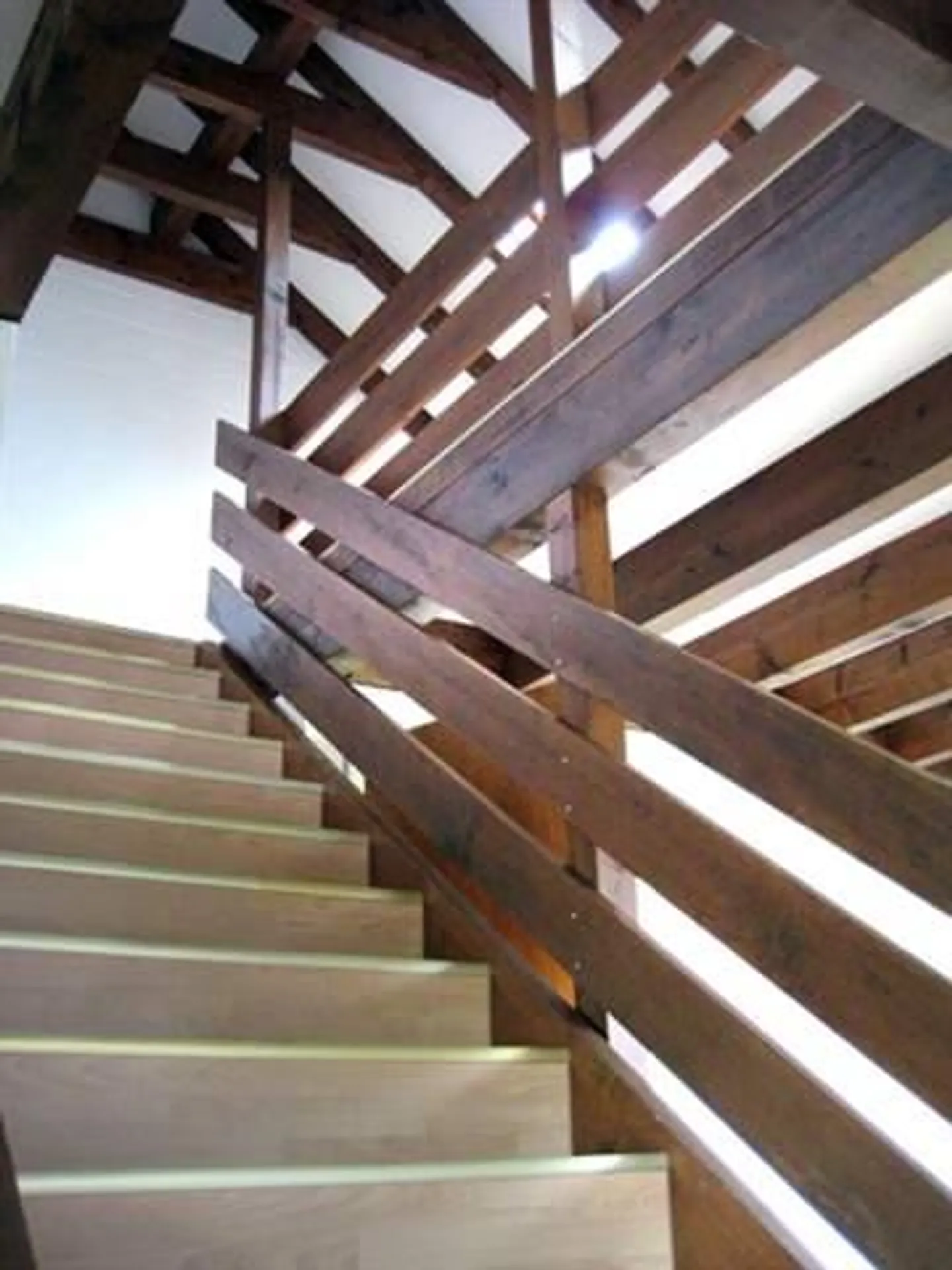 An ruhiger Lage mit grossem Sitzplatz. - Foto 4 di 8