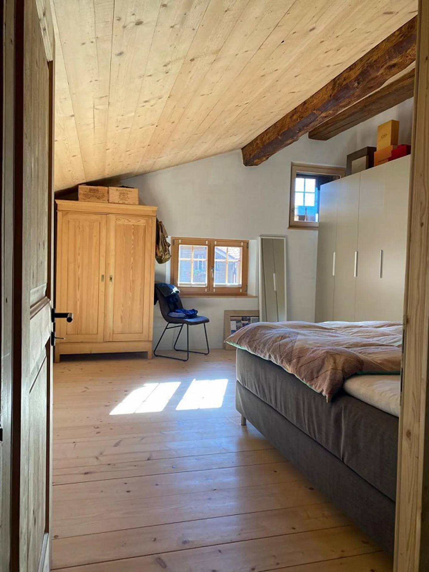 Appartement rénové ensoleillé de 2,5 pièces à Scharans - Photo 11 sur 14