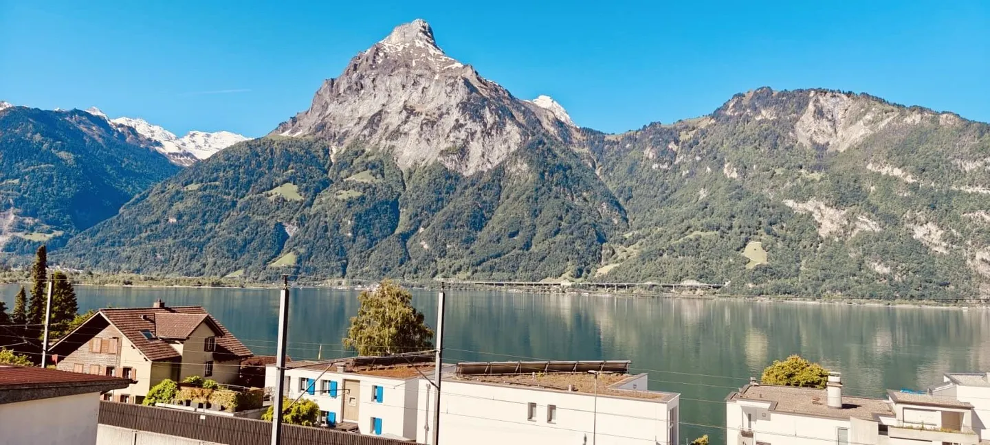 Appartamento esclusivo di 4,5 locali con vista lago a Flüelen - Foto 8 di 19