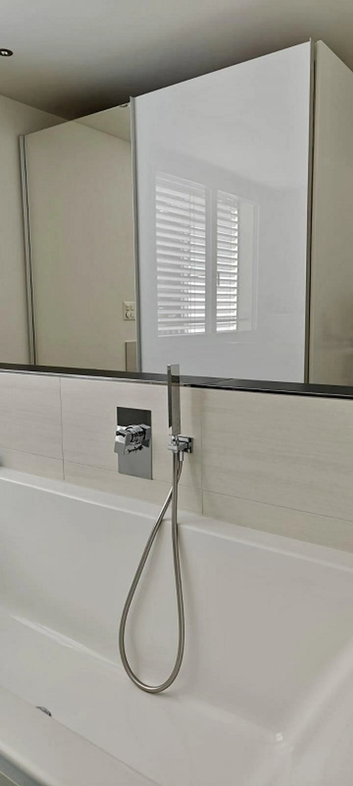 Appartamento esclusivo di 4,5 locali con vista lago a Flüelen - Foto 18 di 19