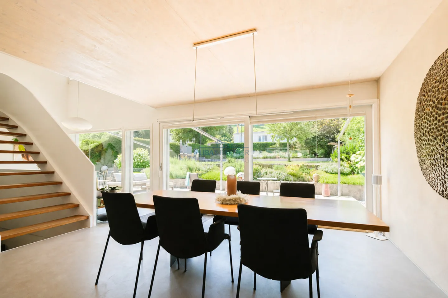 L'élégance intemporelle rencontre le confort de vie Maison individuelle moderne avec piscine et oasis de jardin - Photo 6 sur 15